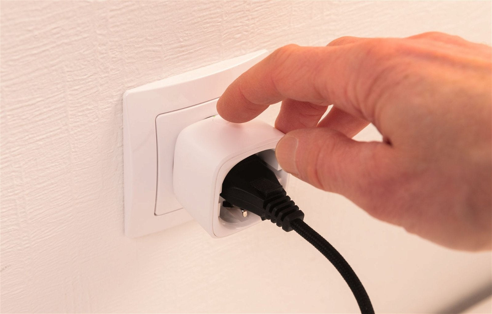 Zwischenstecker Smart Plug für Euro- und Schuko-Stecker
