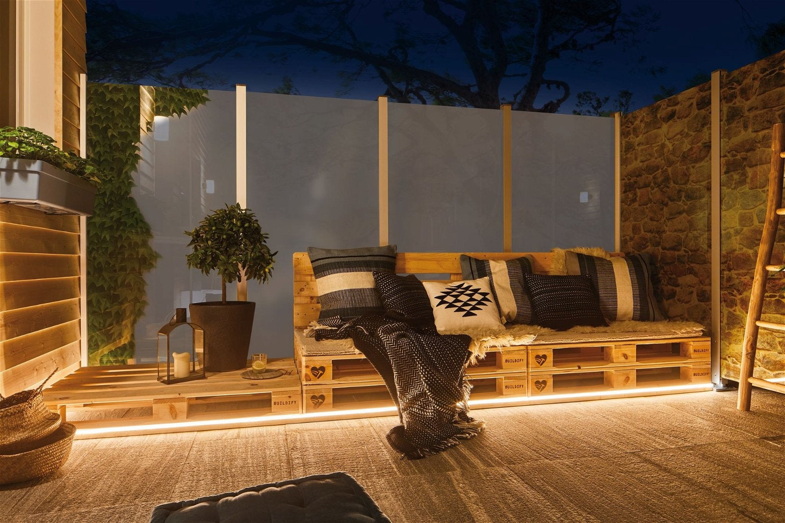 Plug & Shine LED Stripe Smooth Einzelstripe IP68 3000K 12W Schwarz