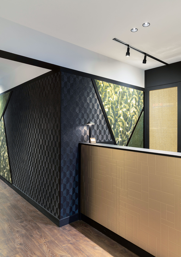 Sara on Track 1.0 LED