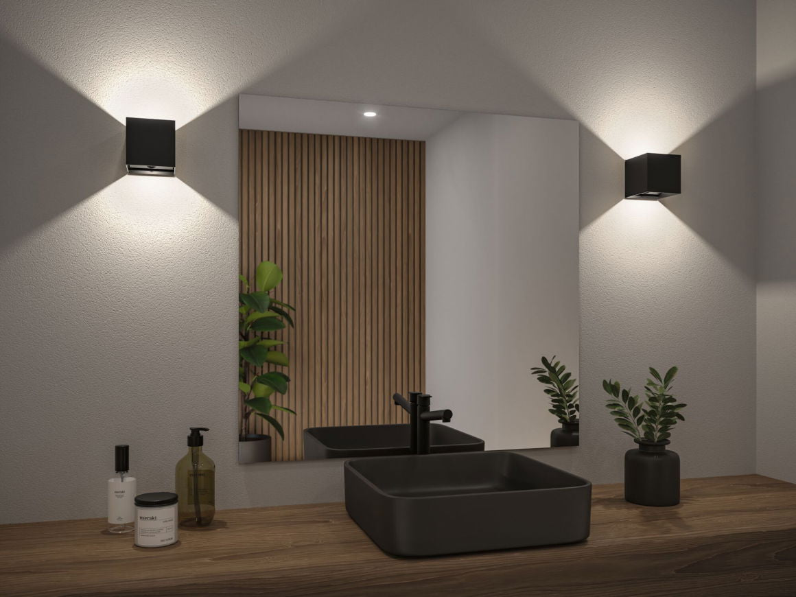 LED Akkuwandleuchte Nyara IP44 3000K 100x100mm 2x1W / 1W Schwarz oder Weiß