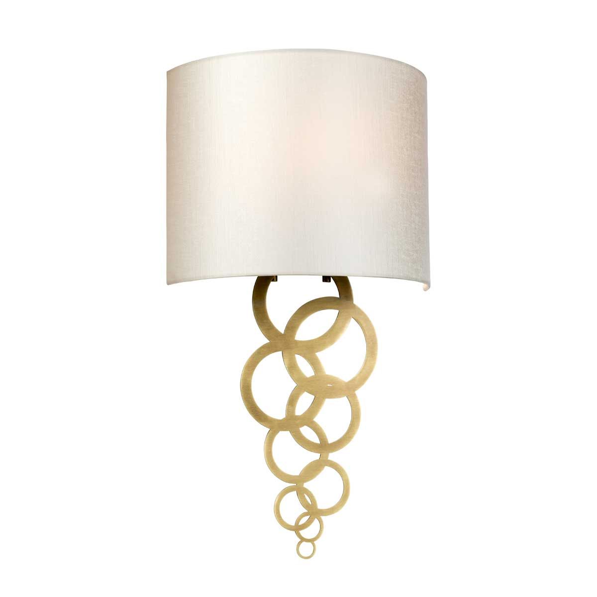 Wandleuchte Curtis Medium, 1 Licht, gealtertes Messing, Lampenschirm aus elfenbeinfarbener Kunstseide