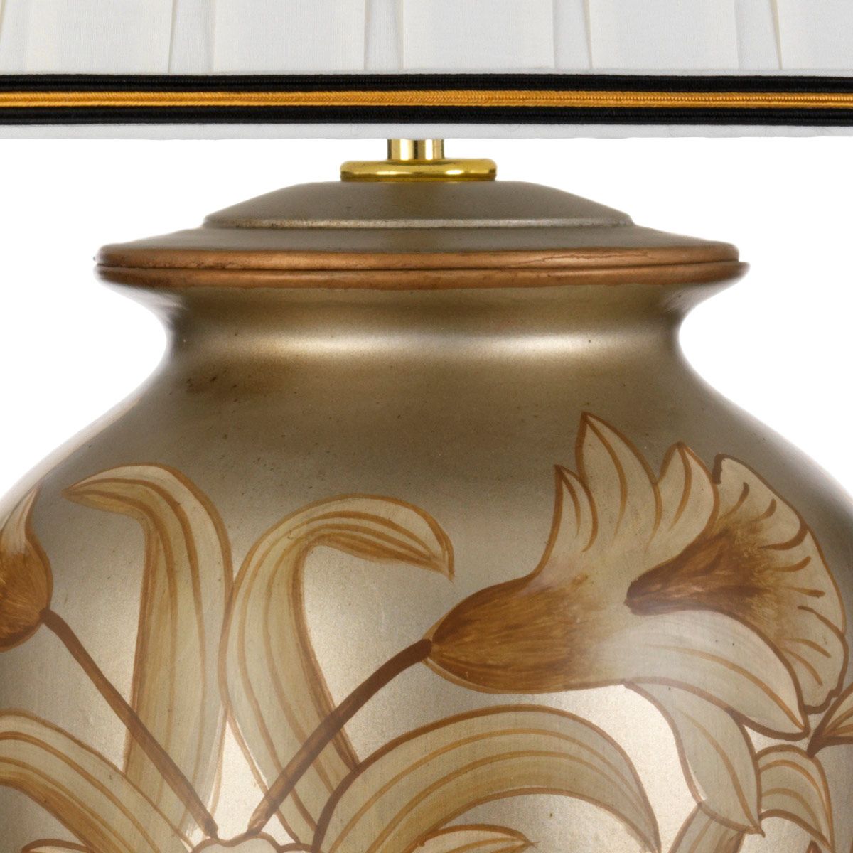 Tischlampe Dian mit 1 Licht und hohem Empire-Schirm - Silber und Gold mit Elfenbein mit schwarzem und goldenem Schirmrand