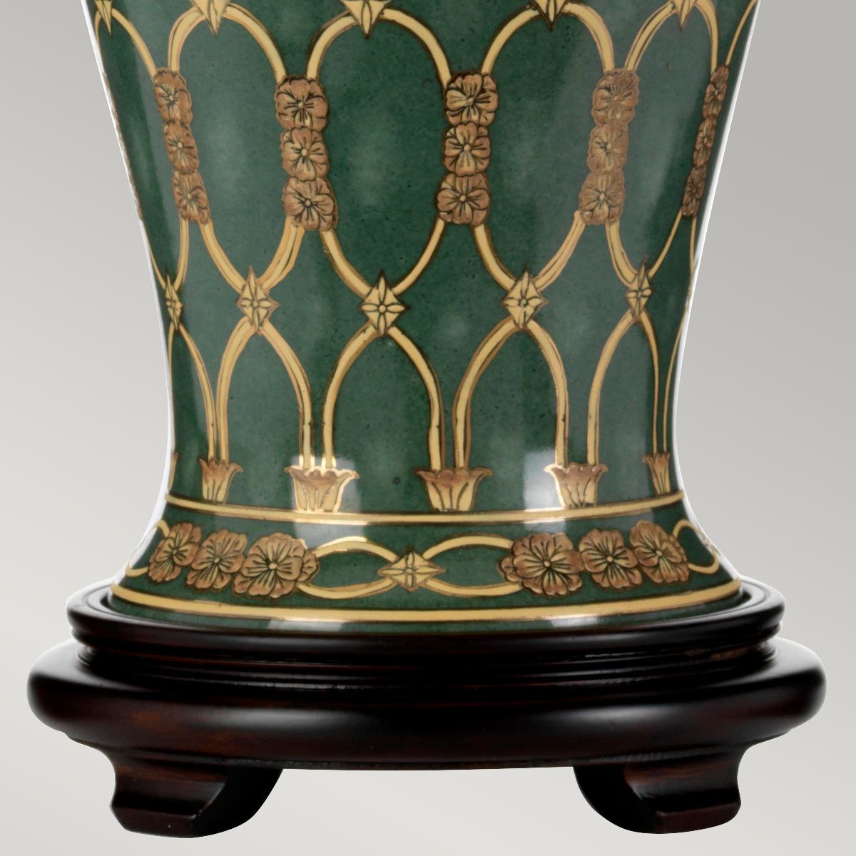 Sashi 1-flammige Tischlampe mit hohem Empire-Schirm - Grün mit Gold und Braun mit Elfenbein mit schwarzem und goldenem Schirmrand