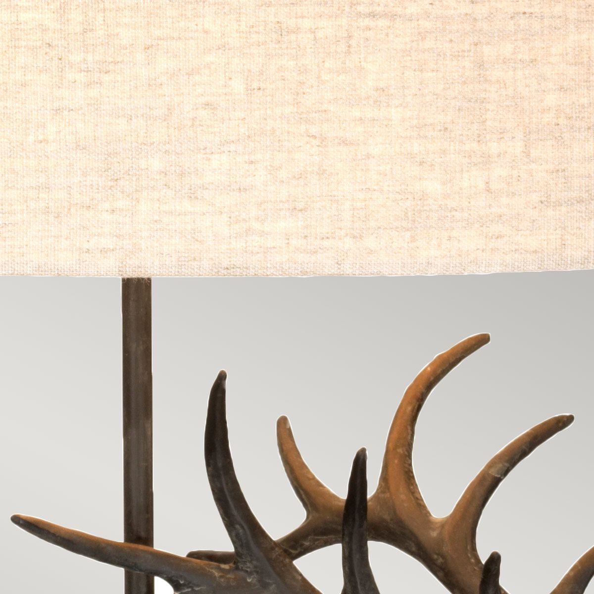 Angus 1-flammige Tischlampe mit ovalem Schirm, Bronzepatina mit natürlichem Schirm - Elsteadlighting - leuchtengrosshandel24