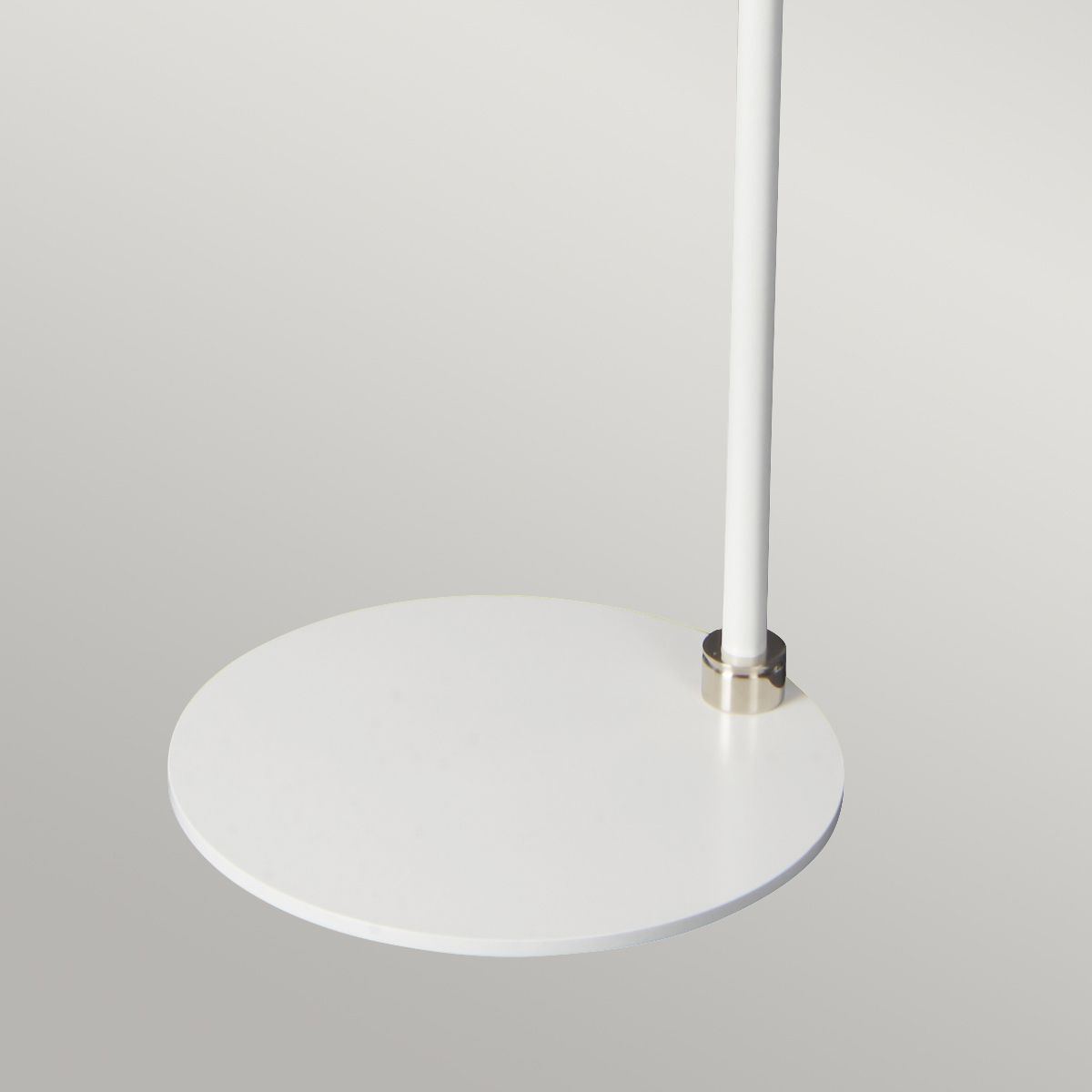 Balance 1-flammige Stehlampe - Weiß/Poliertes Nickel mit weißem Schirm - Elsteadlighting - leuchtengrosshandel24
