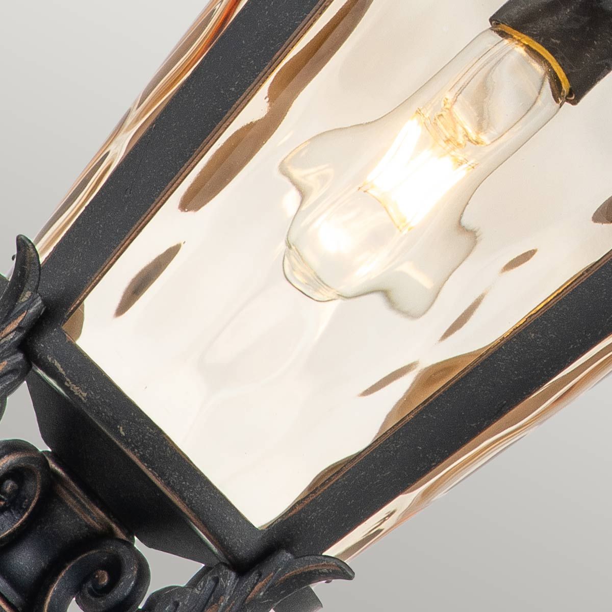 Baltimore 1 - flammige große Kettenlaterne - verwitterte Bronze - Elsteadlighting - BT8 - L