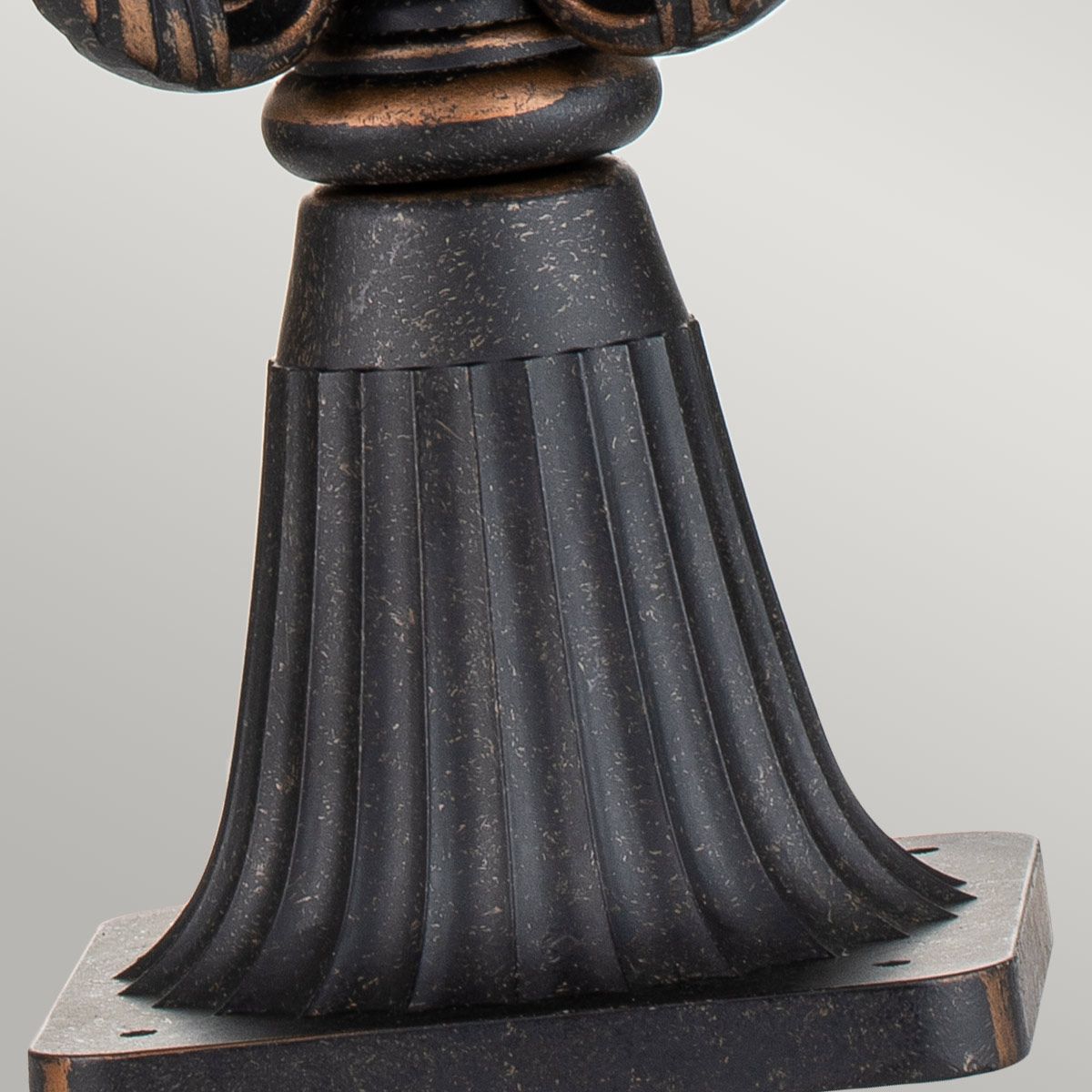 Baltimore 1 - flammige große Standlaterne - verwitterte Bronze - Elsteadlighting - BT3 - L