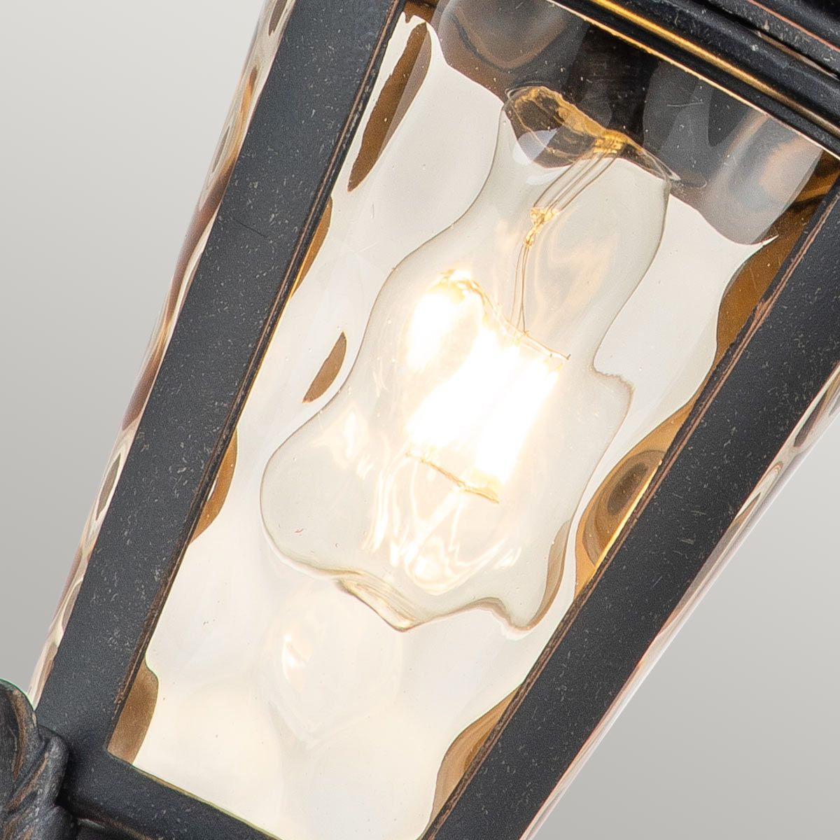 Baltimore 1 - flammige mittelgroße Kettenlaterne - verwitterte Bronze - Elsteadlighting - BT8 - M