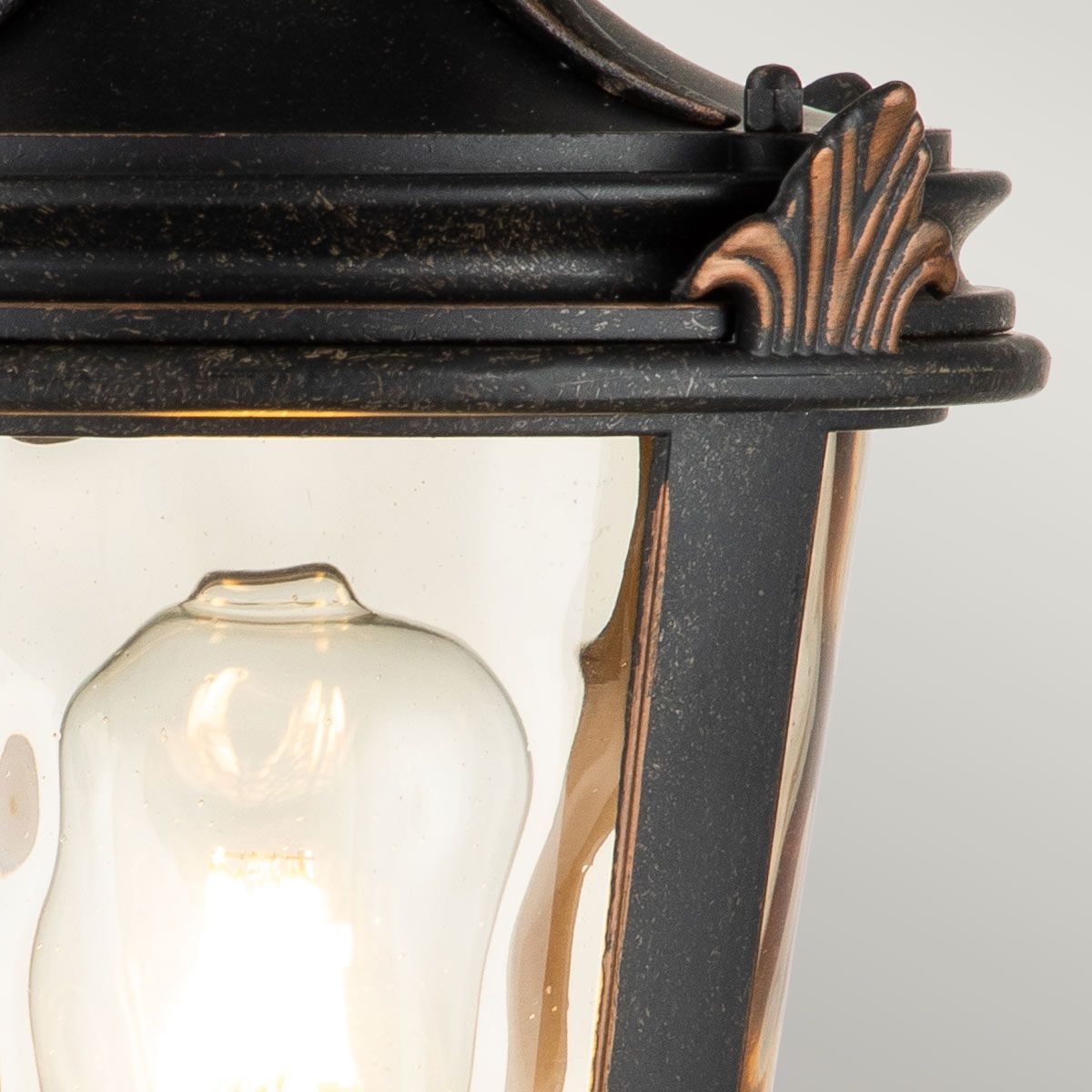 Baltimore 1 - flammige mittelgroße Laterne mit Sockel, verwitterte Bronze - Elsteadlighting - BT3 - M