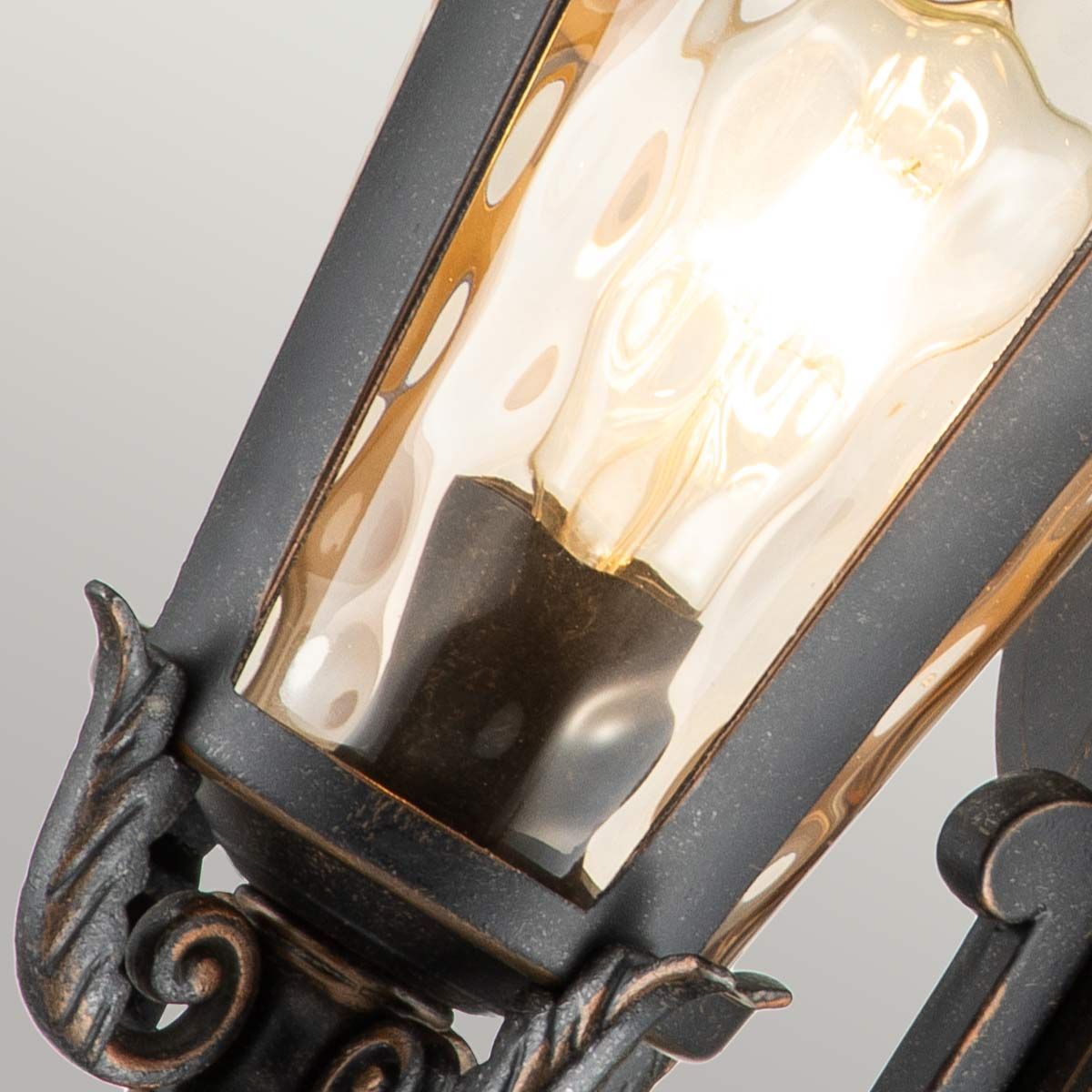 Baltimore 1 - flammige mittelgroße Wandlaterne - verwitterte Bronze - Elsteadlighting - BT1 - M