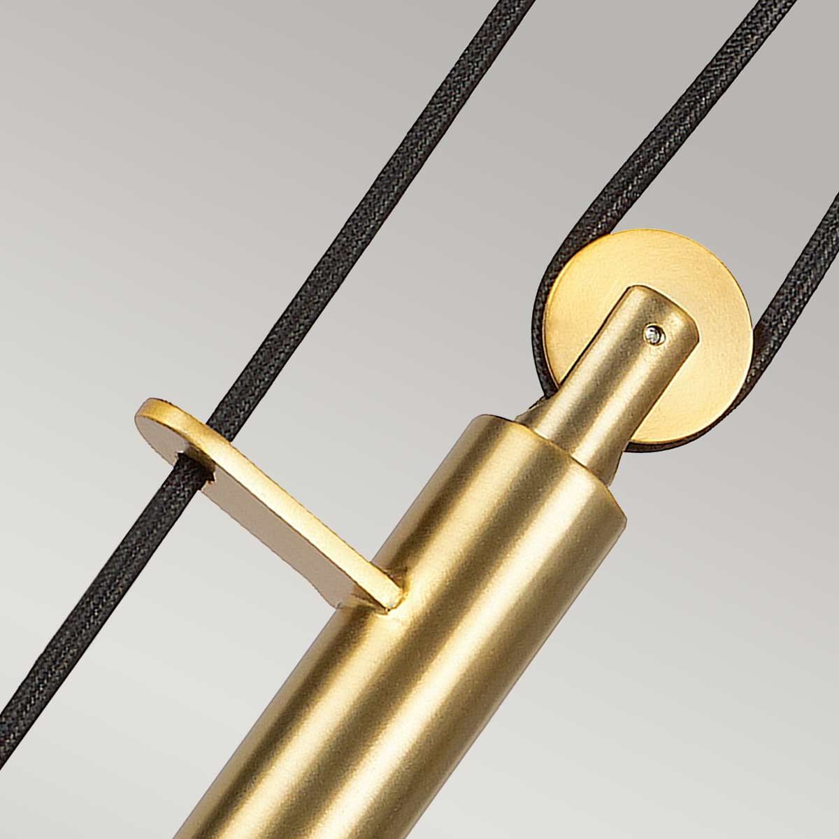 Candor 1-flammige Pendelleuchte - Mattweiß und Messing - Elsteadlighting - leuchtengrosshandel24