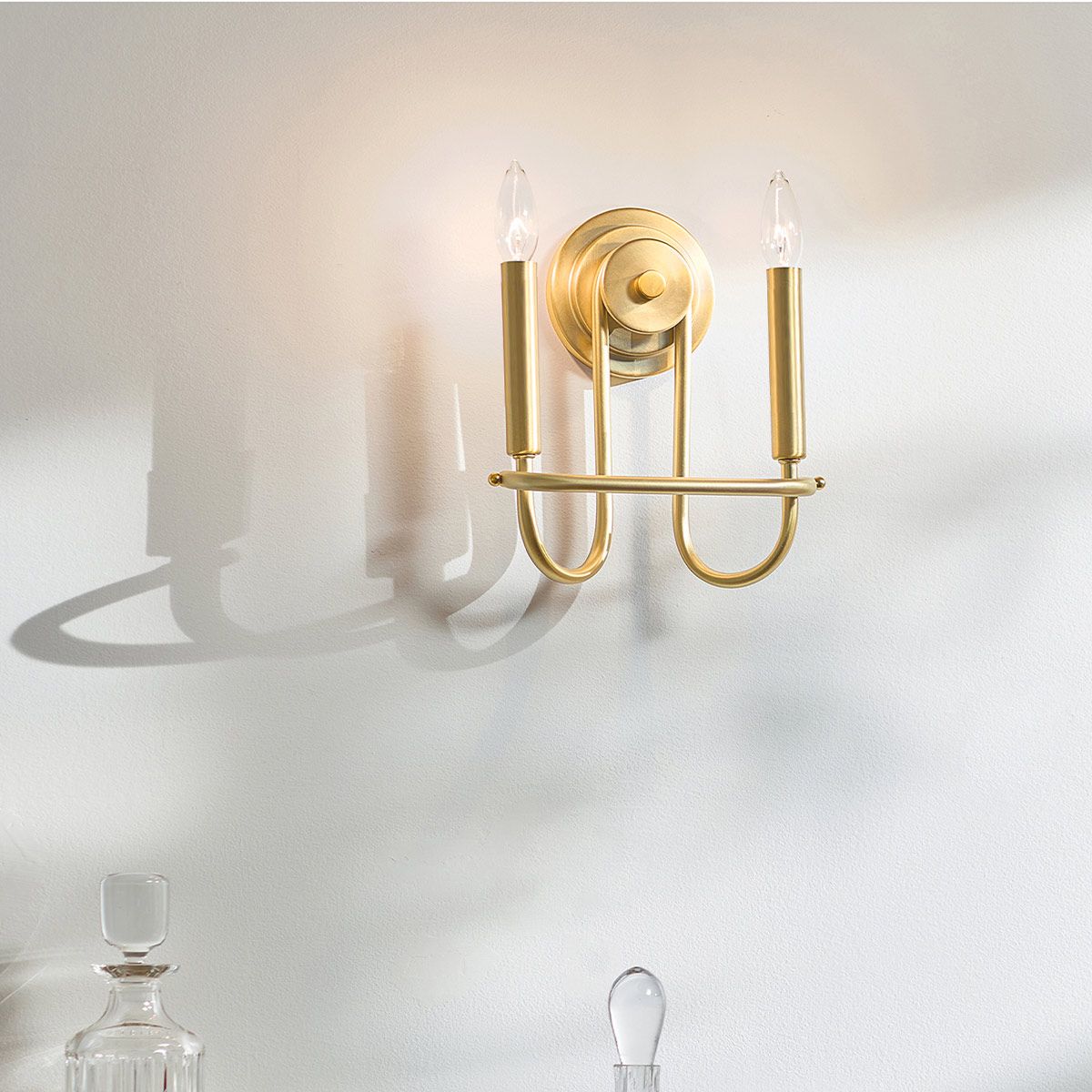 Capitol Hill 2-flammige Wandleuchte - Messing natur lackiert - Elsteadlighting - leuchtengrosshandel24