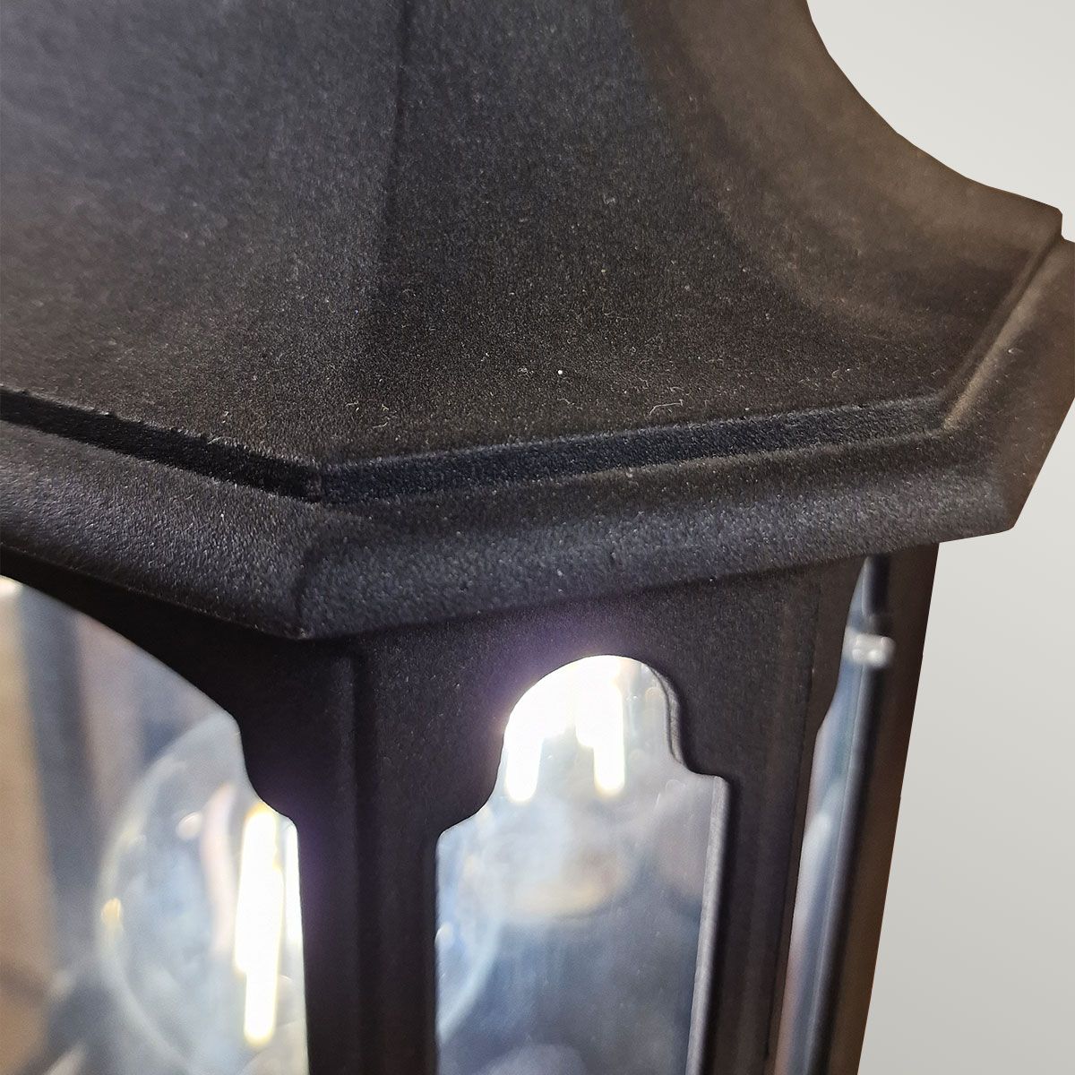 Chapel 1 - flammige Halblaterne - Schwarz - Elsteadlighting - CP7 - BLACK