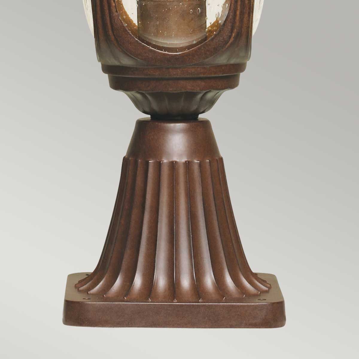 Chicago 1 - flammige kleine Sockellaterne – Bronze – rostige Bronzepatina - Elsteadlighting - CC3 - S