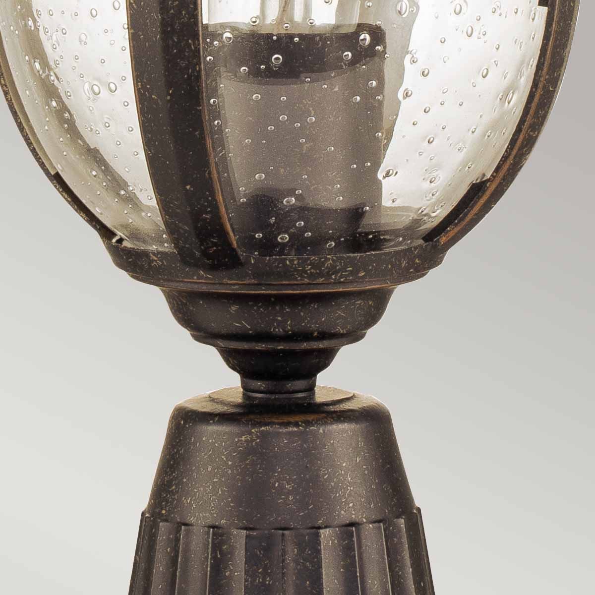 Cleveland - Kleine 1 - flammige Sockellaterne - Verwitterte Bronze - Elsteadlighting - CL3 - S
