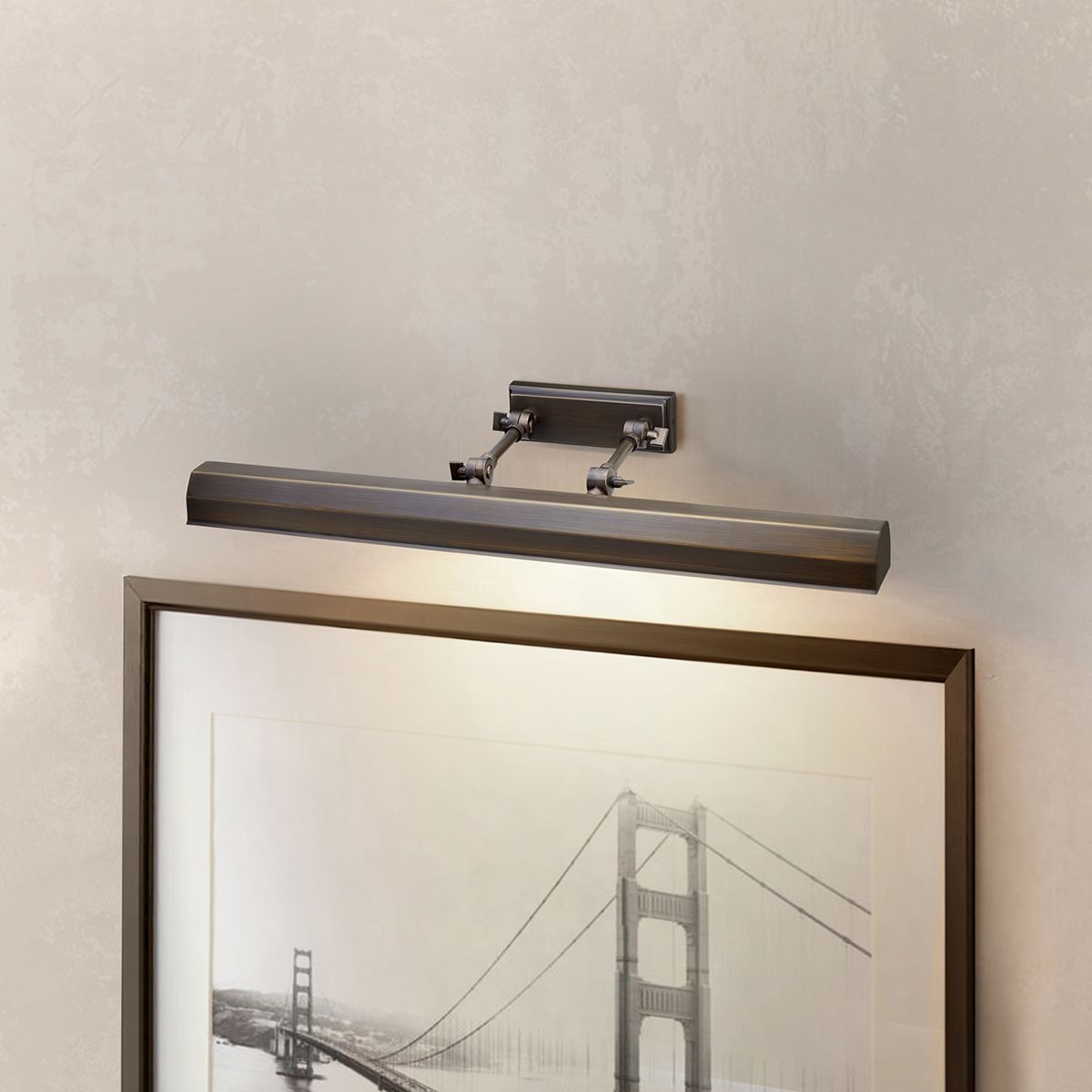 Große Bilderleuchte Chawton - Dunkelbronze - Elsteadlighting - leuchtengrosshandel24