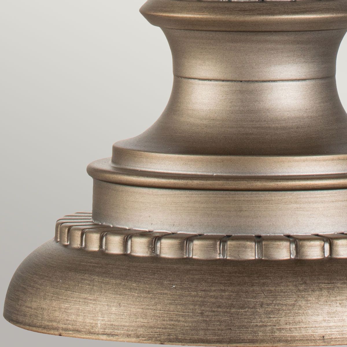 Halleron 3 - flammige Sockellaterne - Brünierte Bronze - Elsteadlighting - KL - HALLERON - 3M - BU