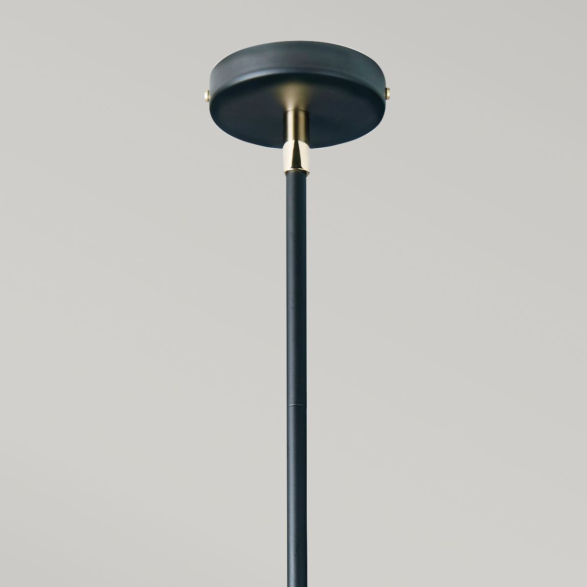 Kronleuchter Balance 5-flammig, Schwarz/poliertes Nickel, weißer Schirm - Elsteadlighting - leuchtengrosshandel24
