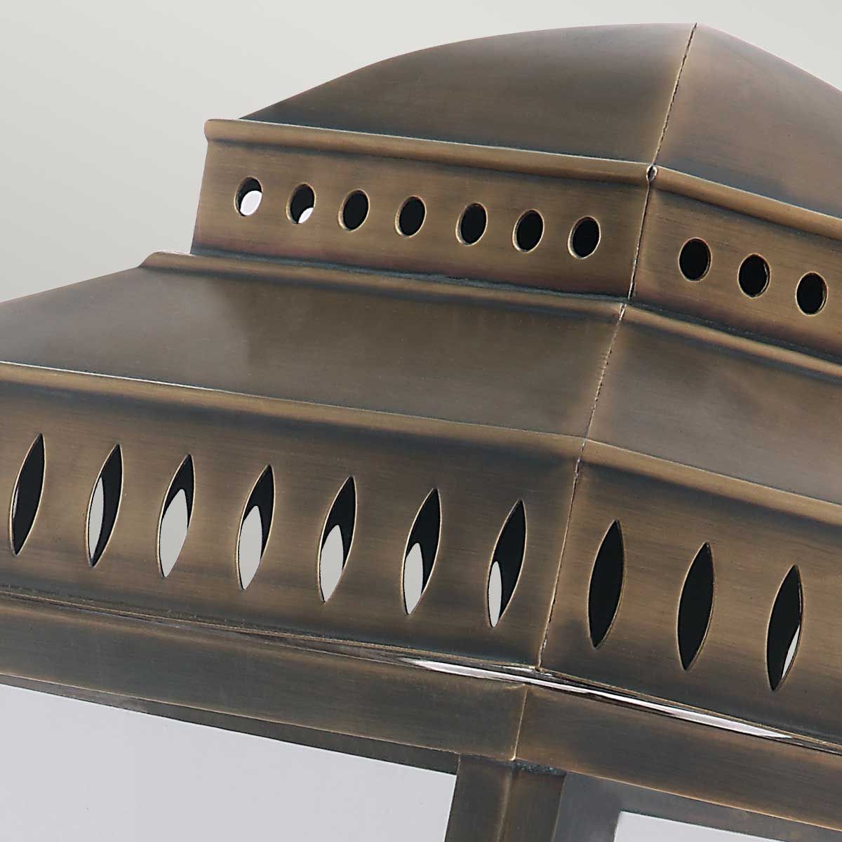 Mansion House Wandlaterne mit 3 Lichtern, gealtertes Messing - Elsteadlighting - MANSION - HOUSE - WB1 - BR