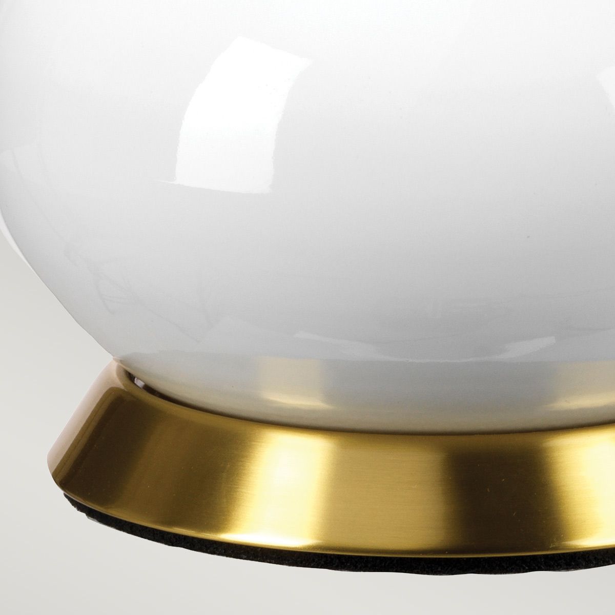 Milo 1-flammige Tischlampe - Gealtertes Messing, Weiß, Orange - Elsteadlighting - leuchtengrosshandel24