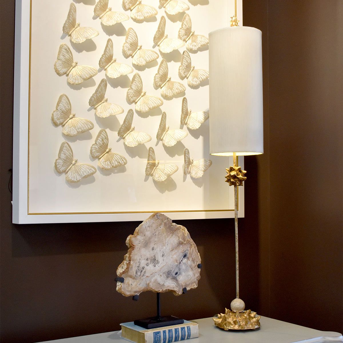 Nettle 1-flammige Tischlampe - Gold und Weiß - Elsteadlighting - leuchtengrosshandel24