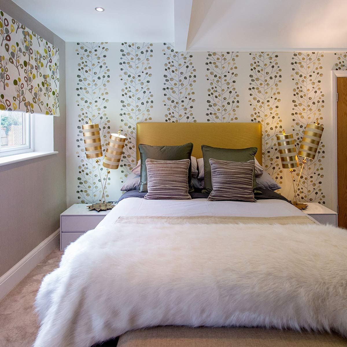 Nettle Luxe Tischlampe mit 2 Lichtern, Blattgold und Taupe - Elsteadlighting - leuchtengrosshandel24