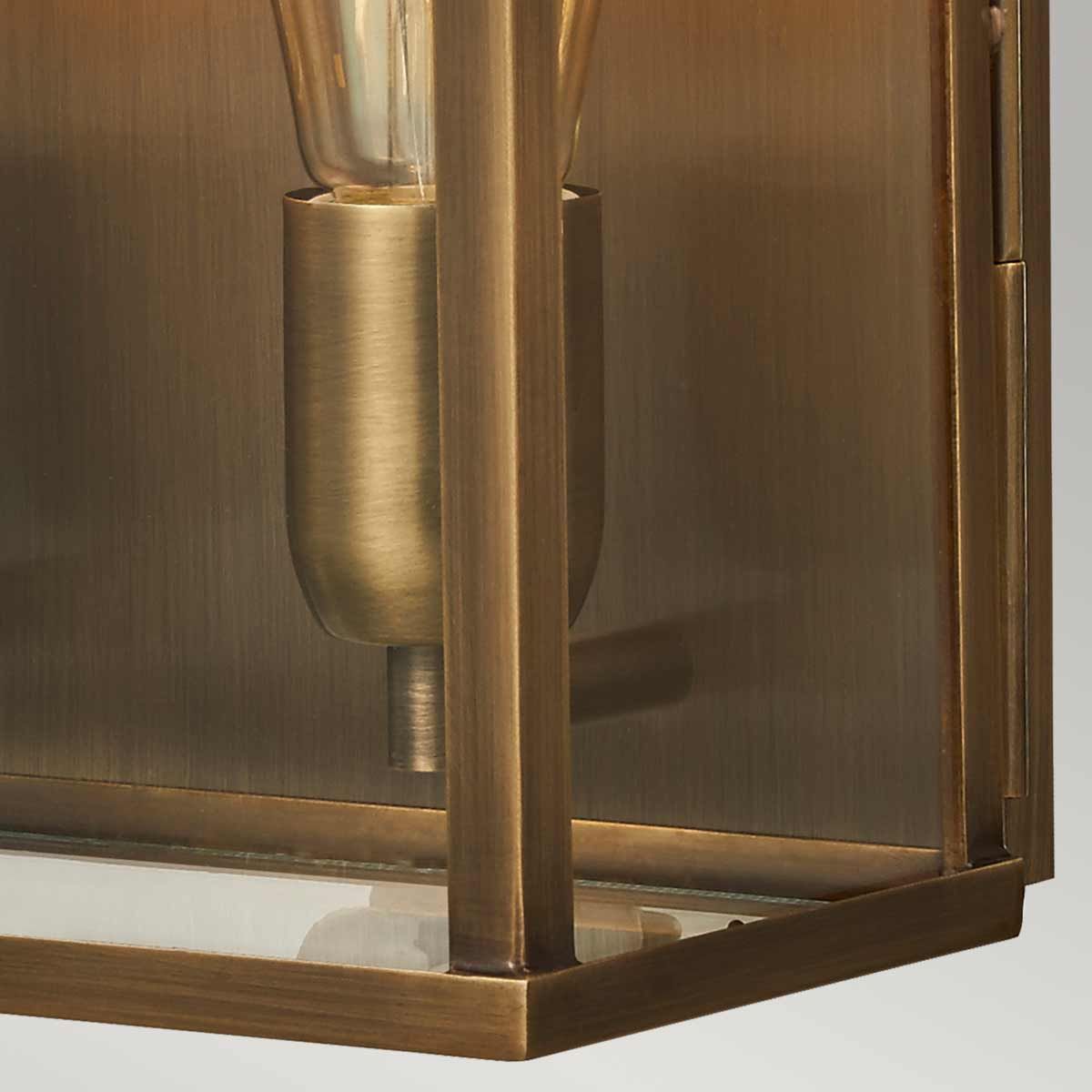 Old Bailey Große Wandlaterne mit 2 Lichtern, gealtertes Messing - Elsteadlighting - OLD - BAILEY - L - BR