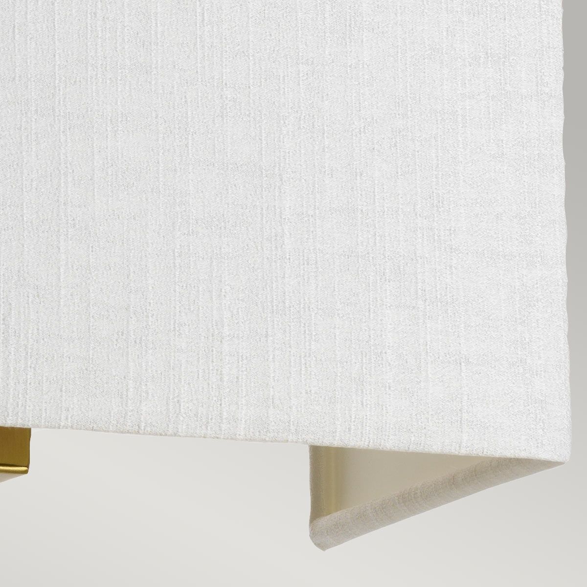 Rechteckige Wandleuchte Riley, mittelgroß, mit Rückplatte aus gealtertem Messing und elfenbeinfarbenem Schirm - Elsteadlighting - DL - RILEY - M - IV - AB