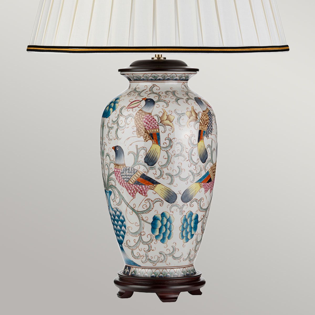 Tischlampe Ping mit 1 Licht, Creme mit bunten Vögeln und elfenbeinfarbenem Schirm mit schwarzem und goldenem Rand - Elsteadlighting - DL - PING - TL