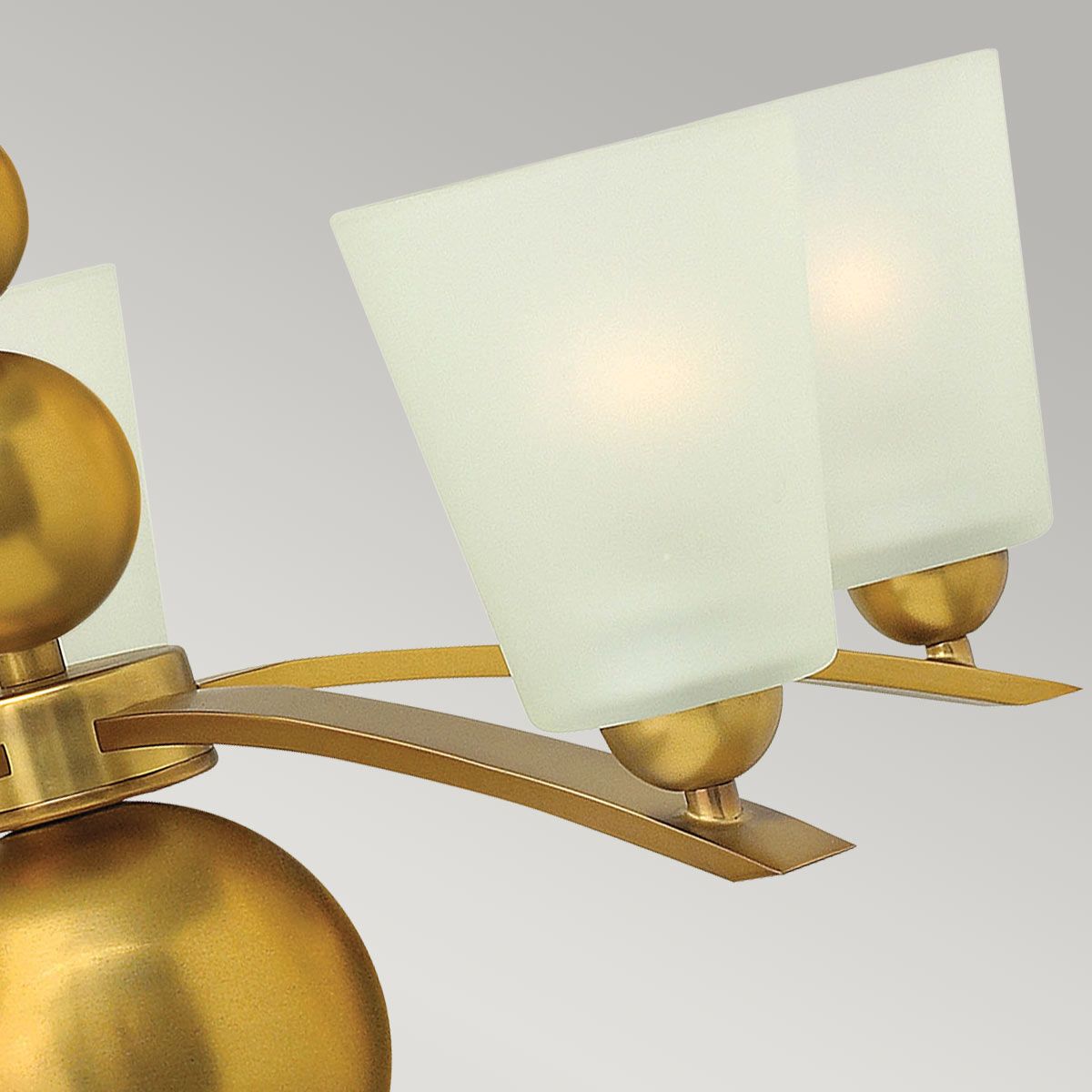 Zelda 5 - flammiger Kronleuchter - Vintage Messing - Elsteadlighting - HK - ZELDA5 - VS