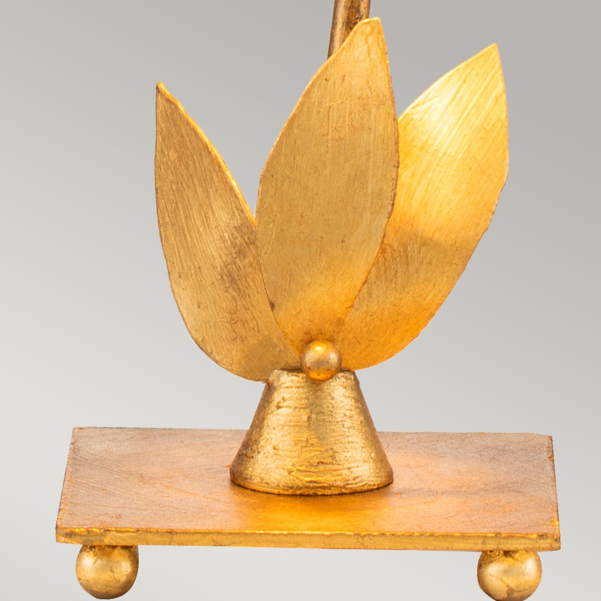Tischlampe Red Bell mit 1 Licht, Blattgold mit goldenem Schirm