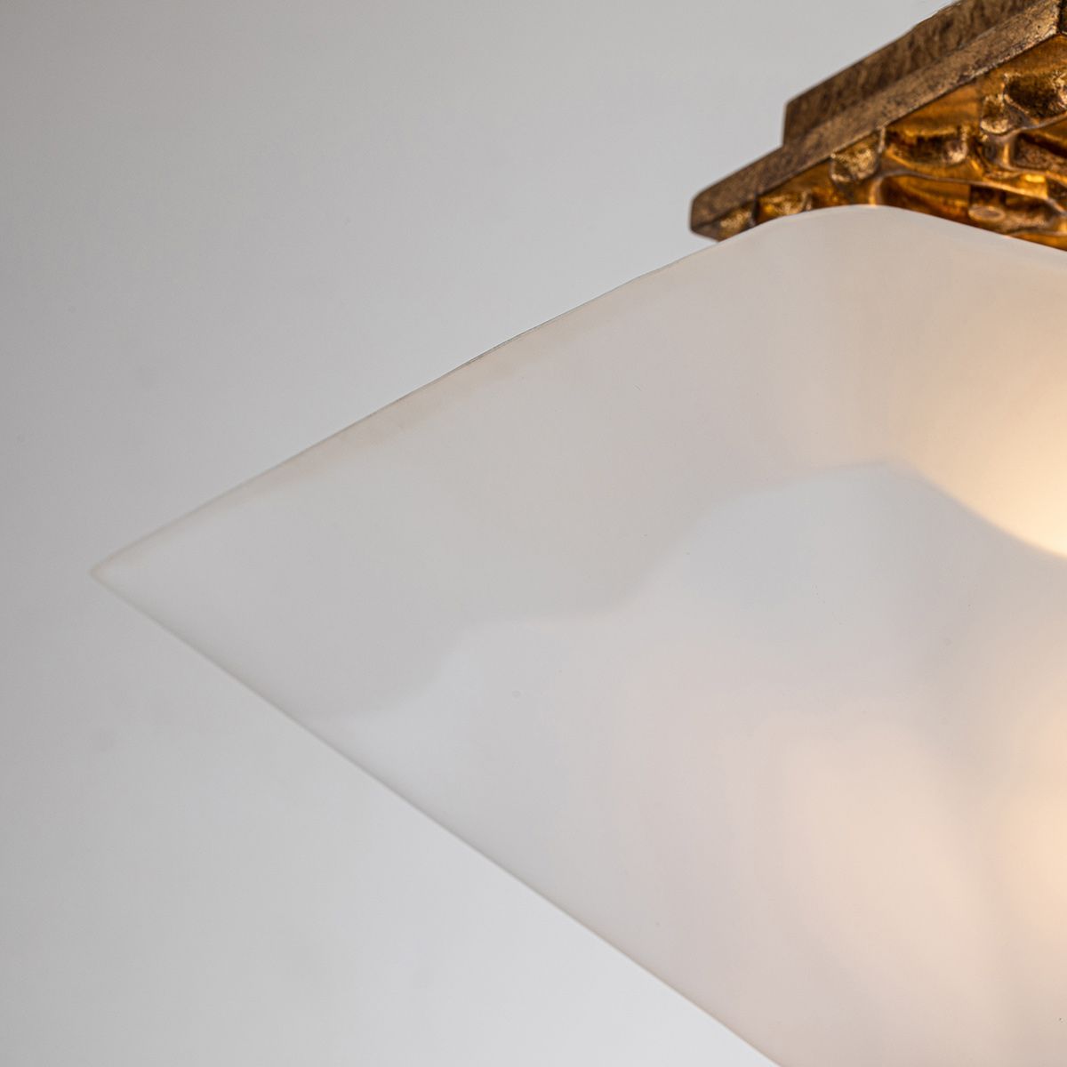 Stern 2 lt Flush - Abgenutztes Gold - Elsteadlighting - leuchtengrosshandel24