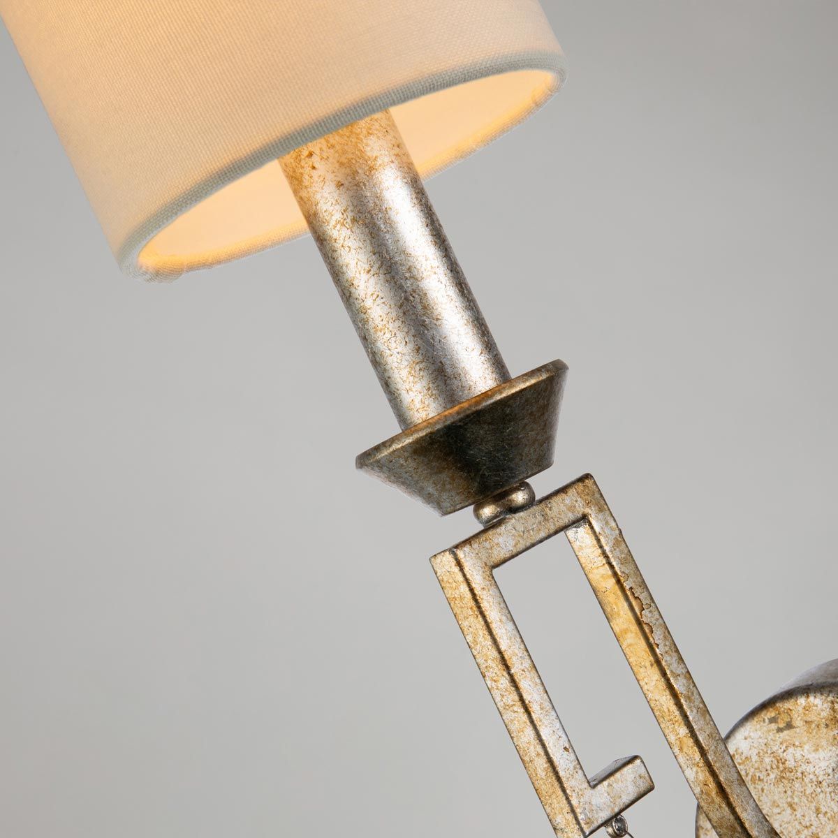 Wandleuchte Lemuria, 1-flammig, Antik-Gold, Lampenschirm elfenbeinfarben