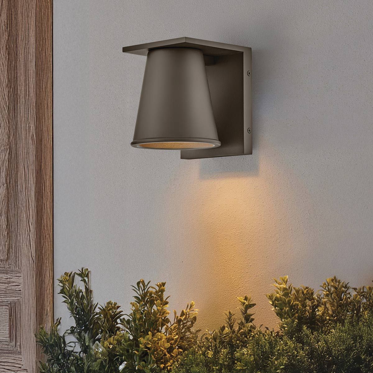 Hinkley Coastal Kleine Wandlaterne - Architektonische Bronze - Elsteadlighting - leuchtengrosshandel24