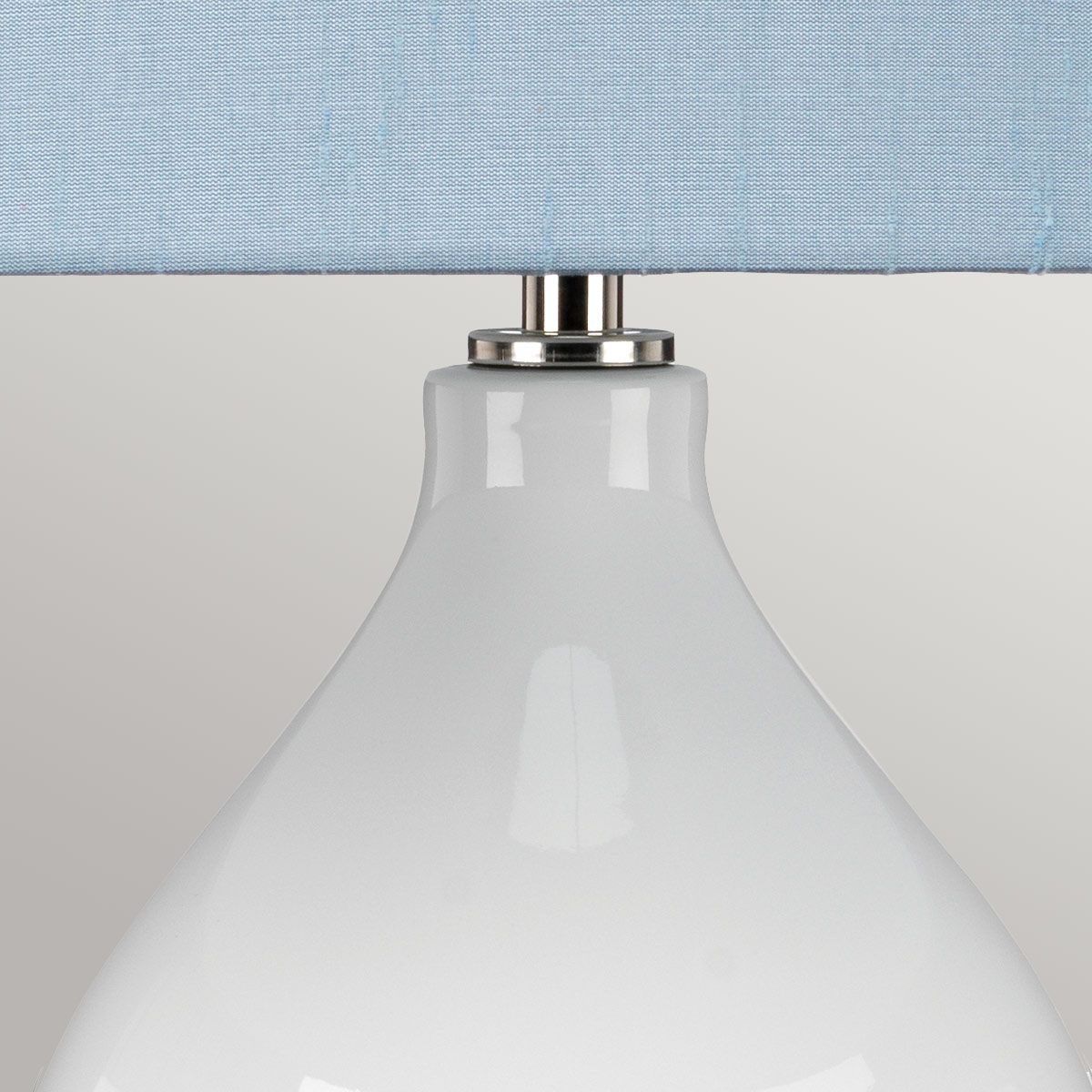 Tischleuchte Isla 1 Light - Poliertes Nickel, Weiß, Blau mit Lampenschirm in Liberty-Blau