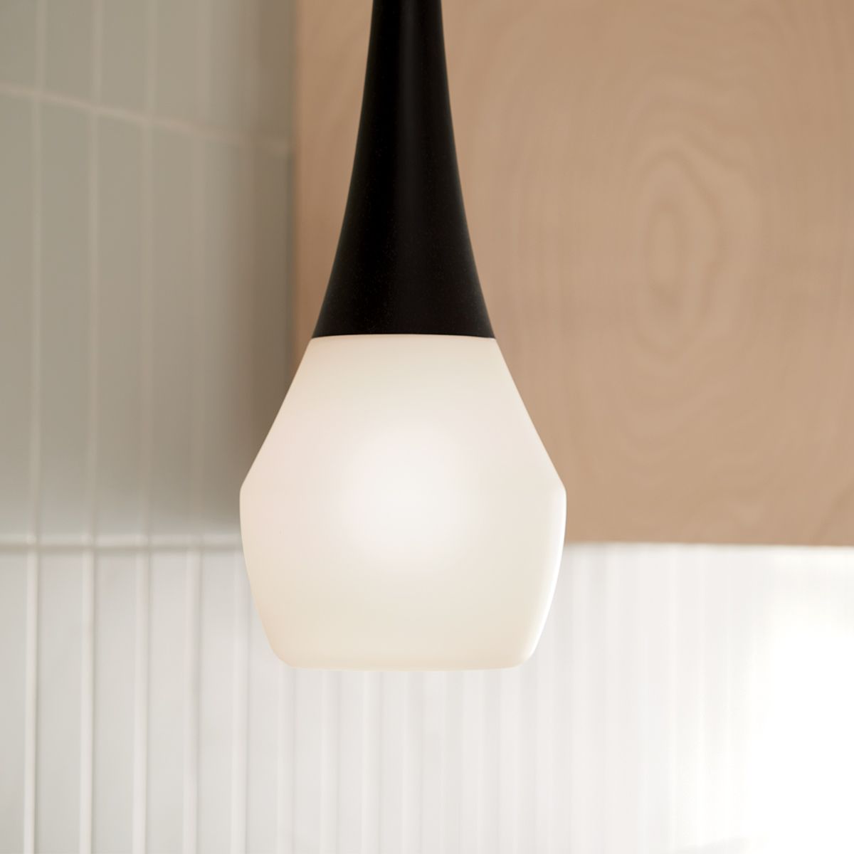 Deela 1 lt Ceiling Pendant - Black - Elsteadlighting - leuchtengrosshandel24