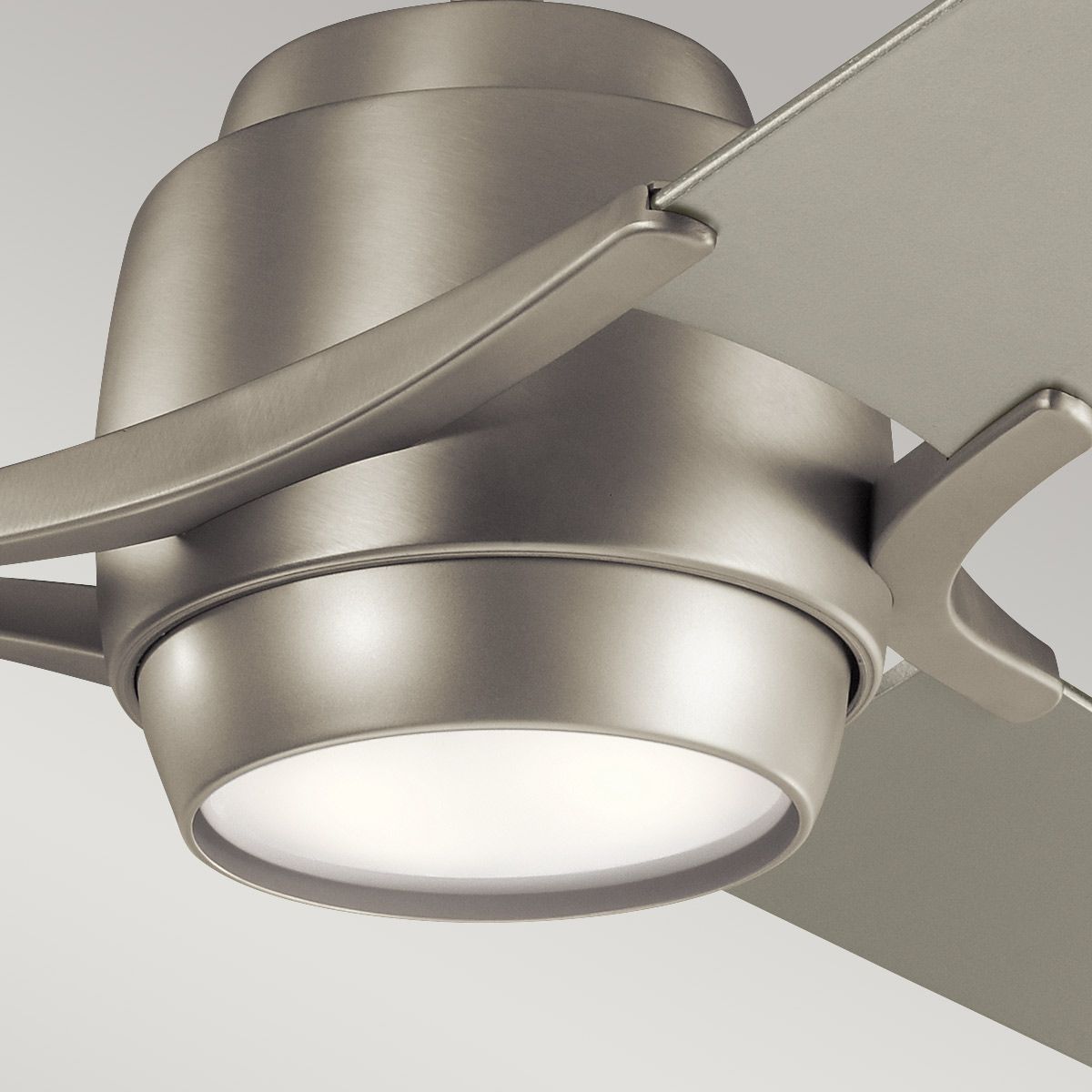 Zeus - 60 Zoll / 152 cm Ventilator - Gebürstetes Nickel