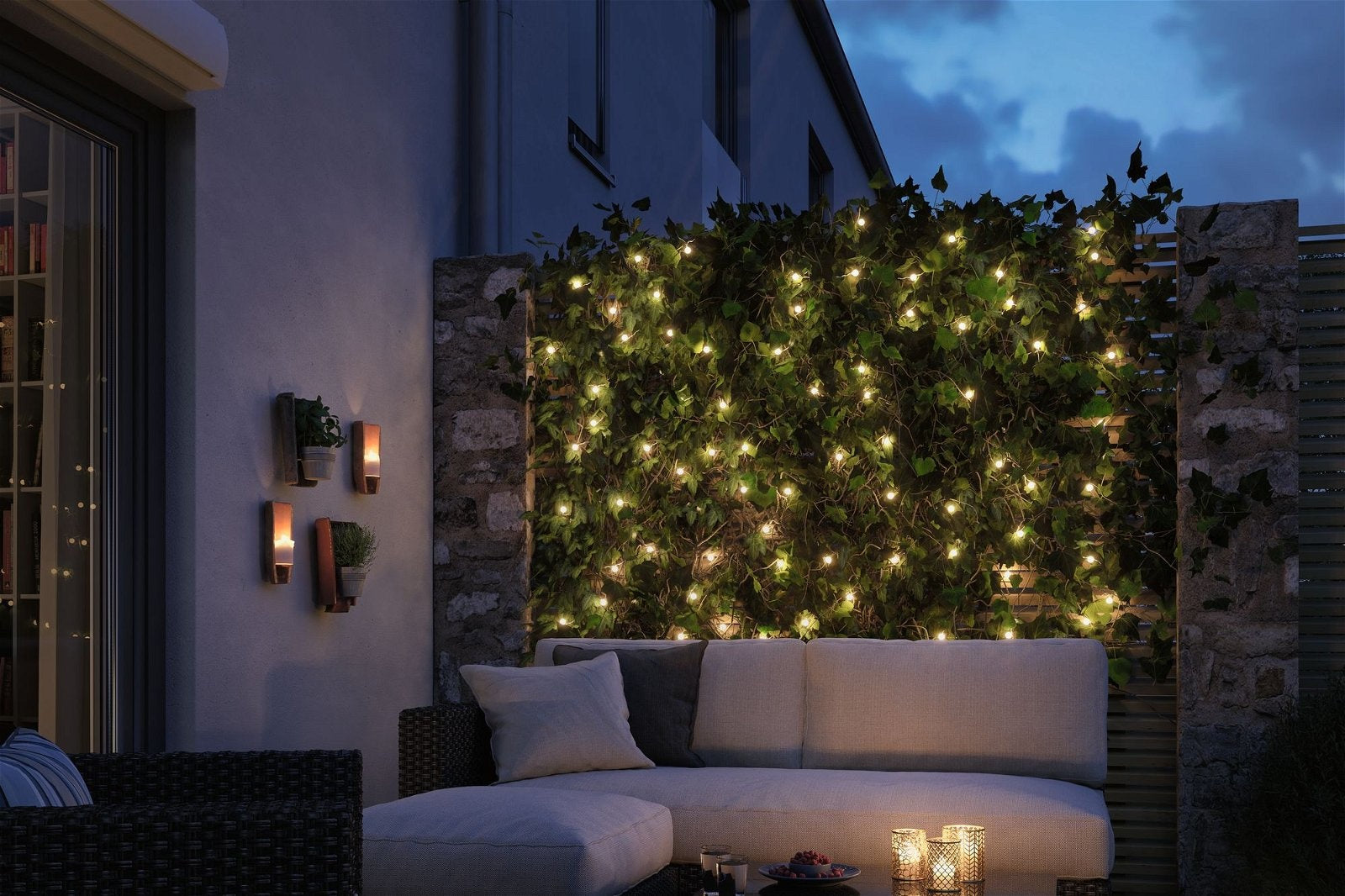 Plug & Shine LED Lichterkette Warmweiß IP44 3000K Schwarz