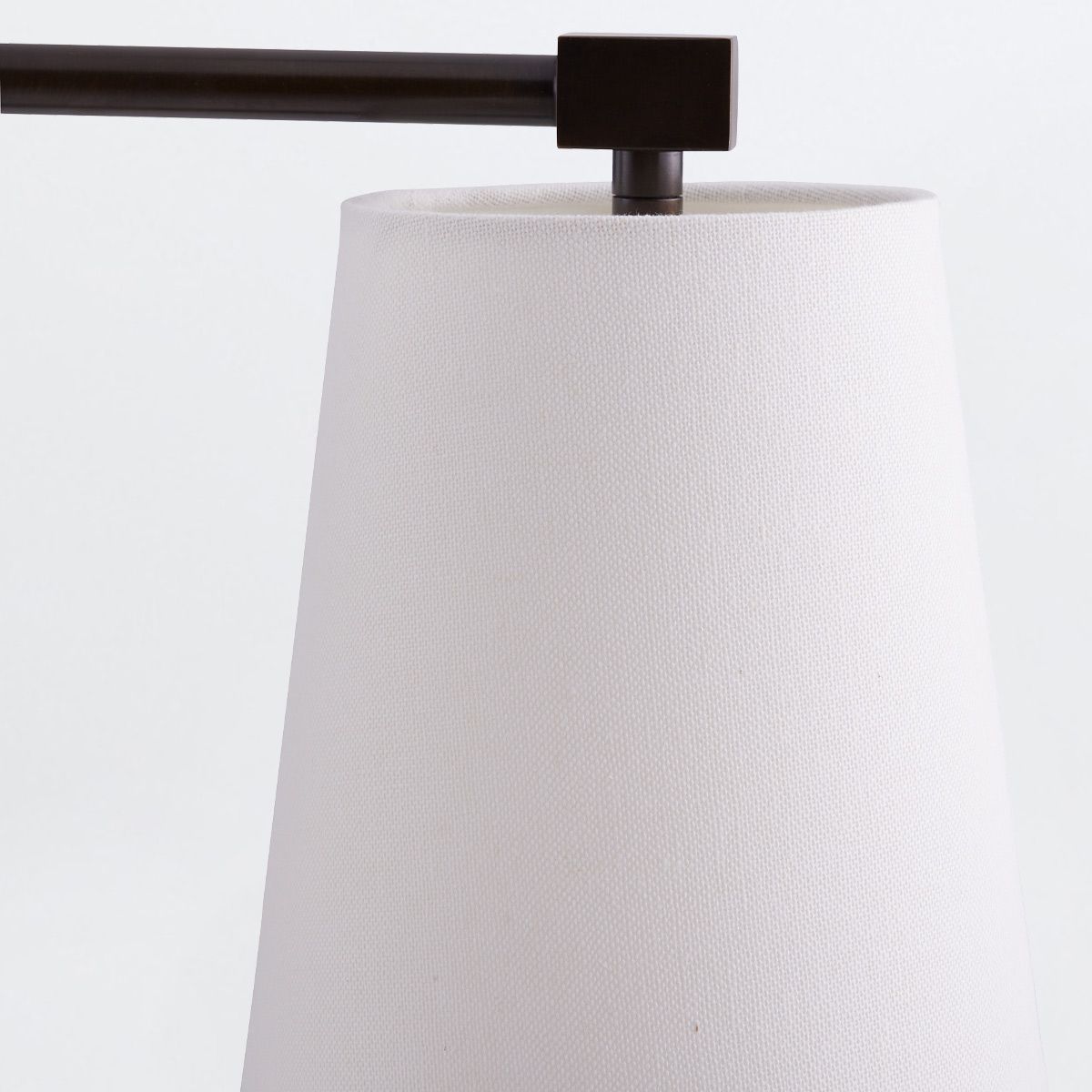 Arteriors Messina Tischleuchte 2-flammig in Bronze