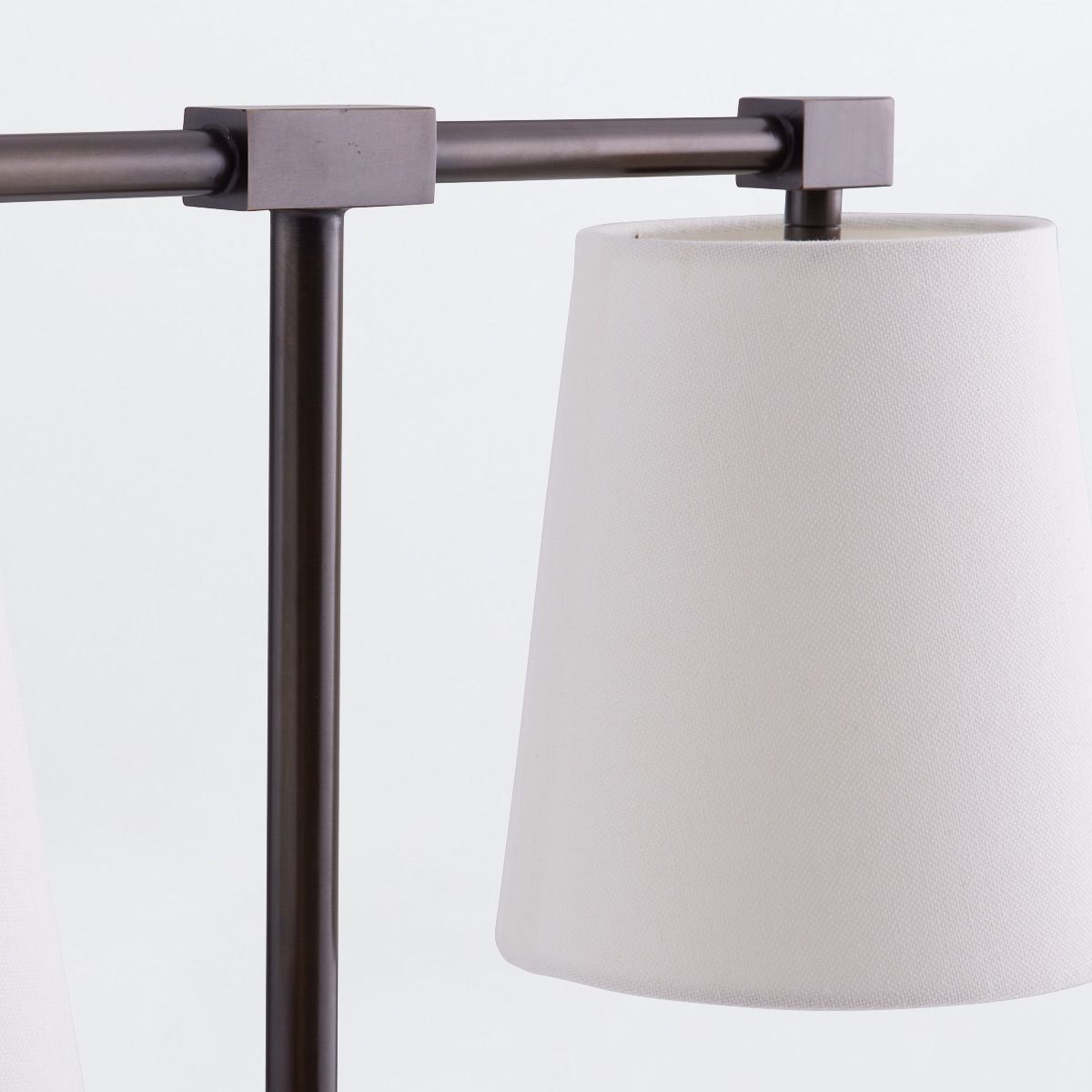 Arteriors Messina Tischleuchte 2-flammig in Bronze