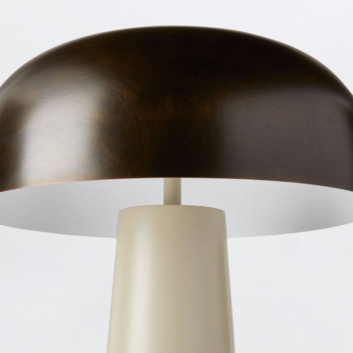 Arteriors Williams Tischleuchte 2-flammig in englische Bronze und Taupe