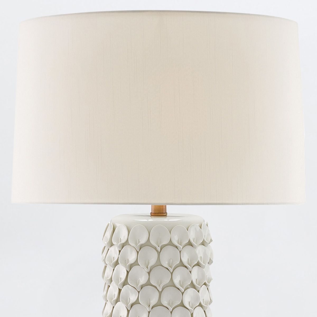 Currey & Company – Calla Lily Tischleuchte 1-flammig Beige/Gold