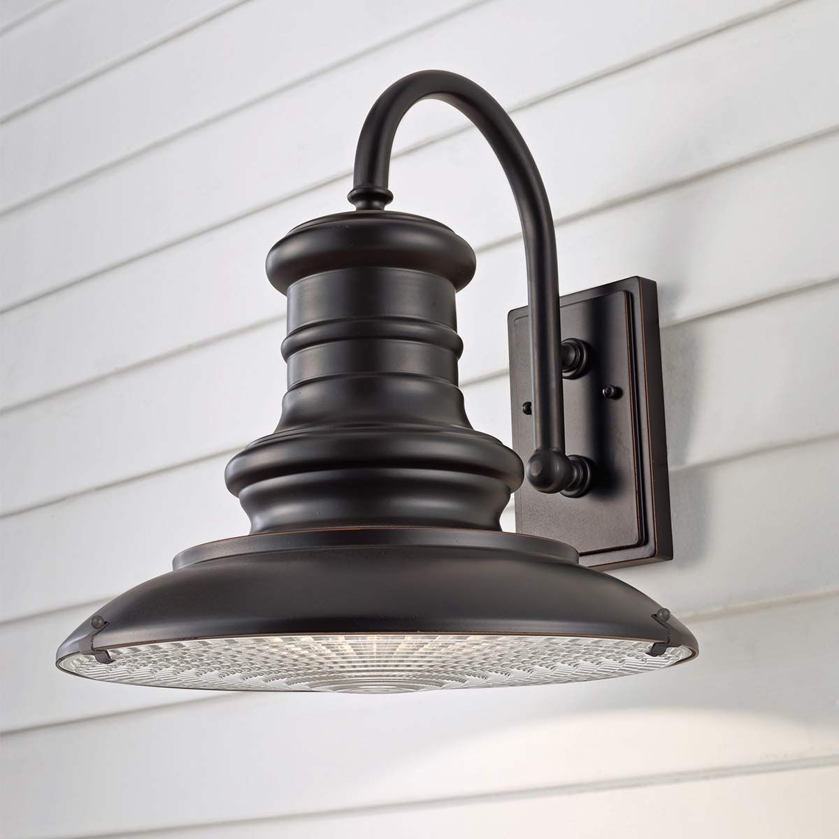 Redding Station Große Wandlaterne mit 1 Licht, Restaurierungsbronze - Elsteadlighting - FE - REDDING2 - L - RB