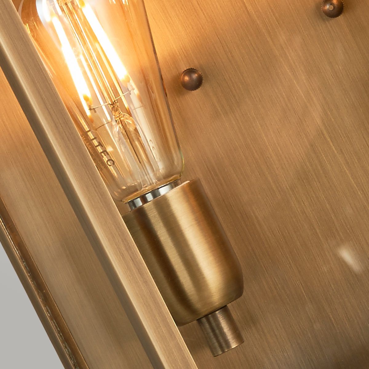St. Martins Große Wandlaterne mit 2 Lichtern, gealtertes Messing - Elsteadlighting - ST - MARTINS - L - BR
