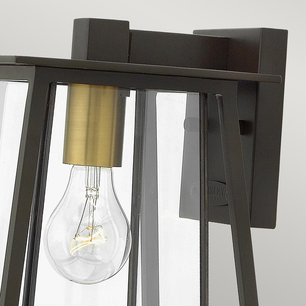 Walker 1 - flammige kleine Wandlaterne - Buckeye Bronze mit Heritage Brass - Elsteadlighting - HK - WALKER2 - S