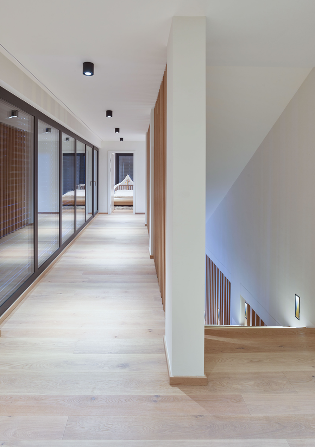 RAY CEILING 1.0 PAR16 schwarze, runde deckenlampe in flur