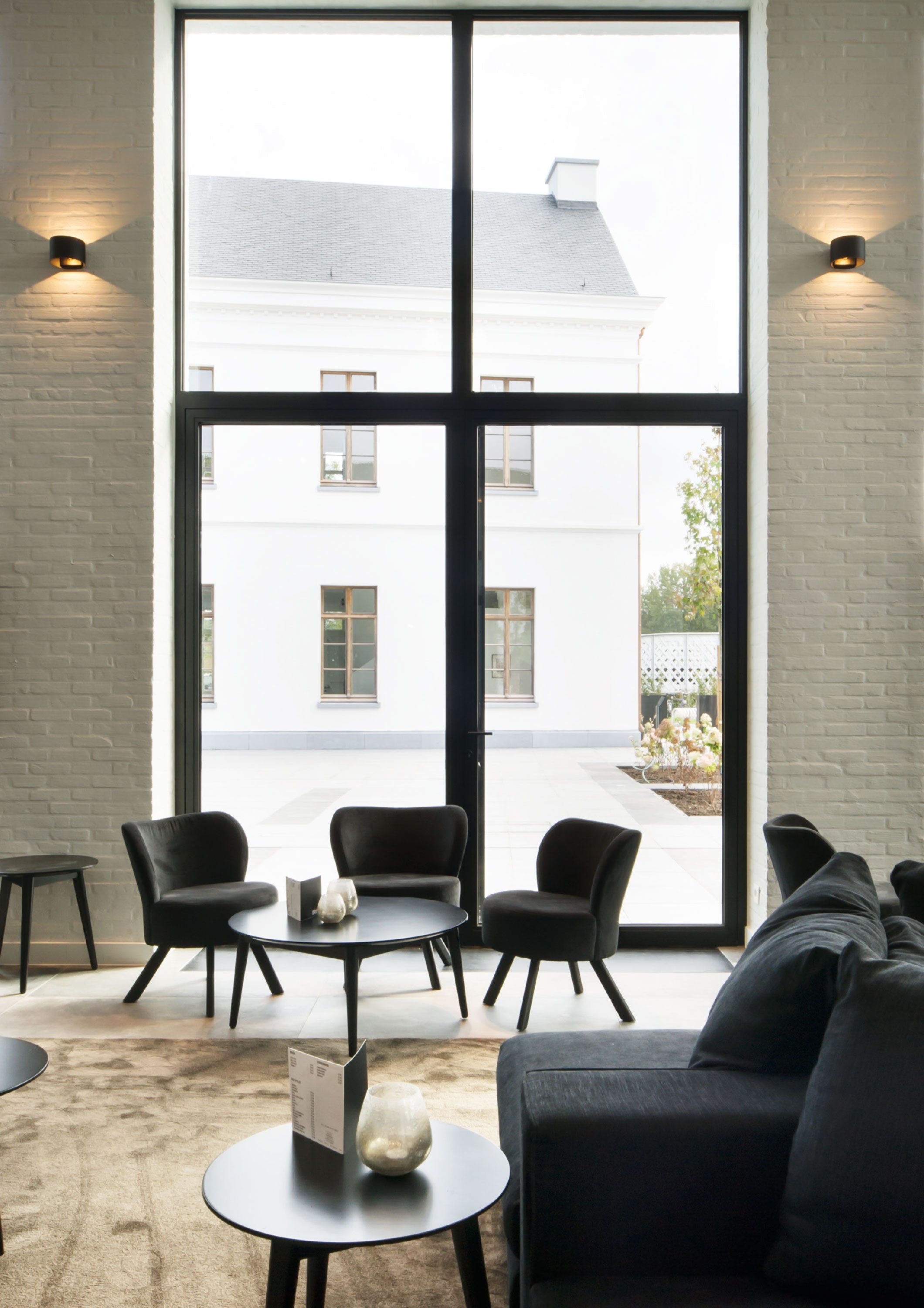 RAY 1.0 QT14 – runde Design-Wandlampe