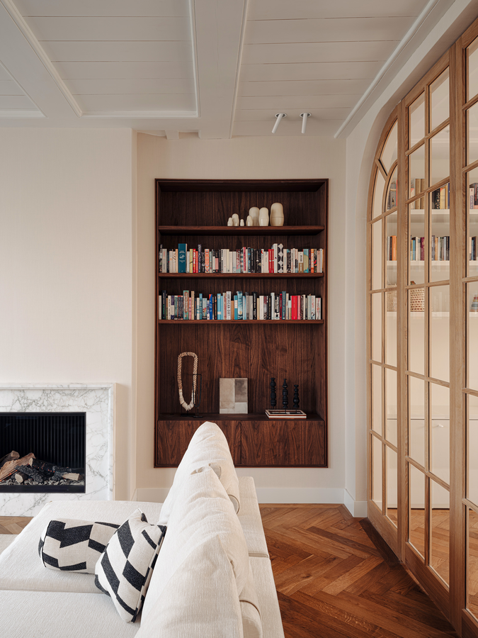 MATCH SNEAK trimless 1.0 semi-recessed spotlight