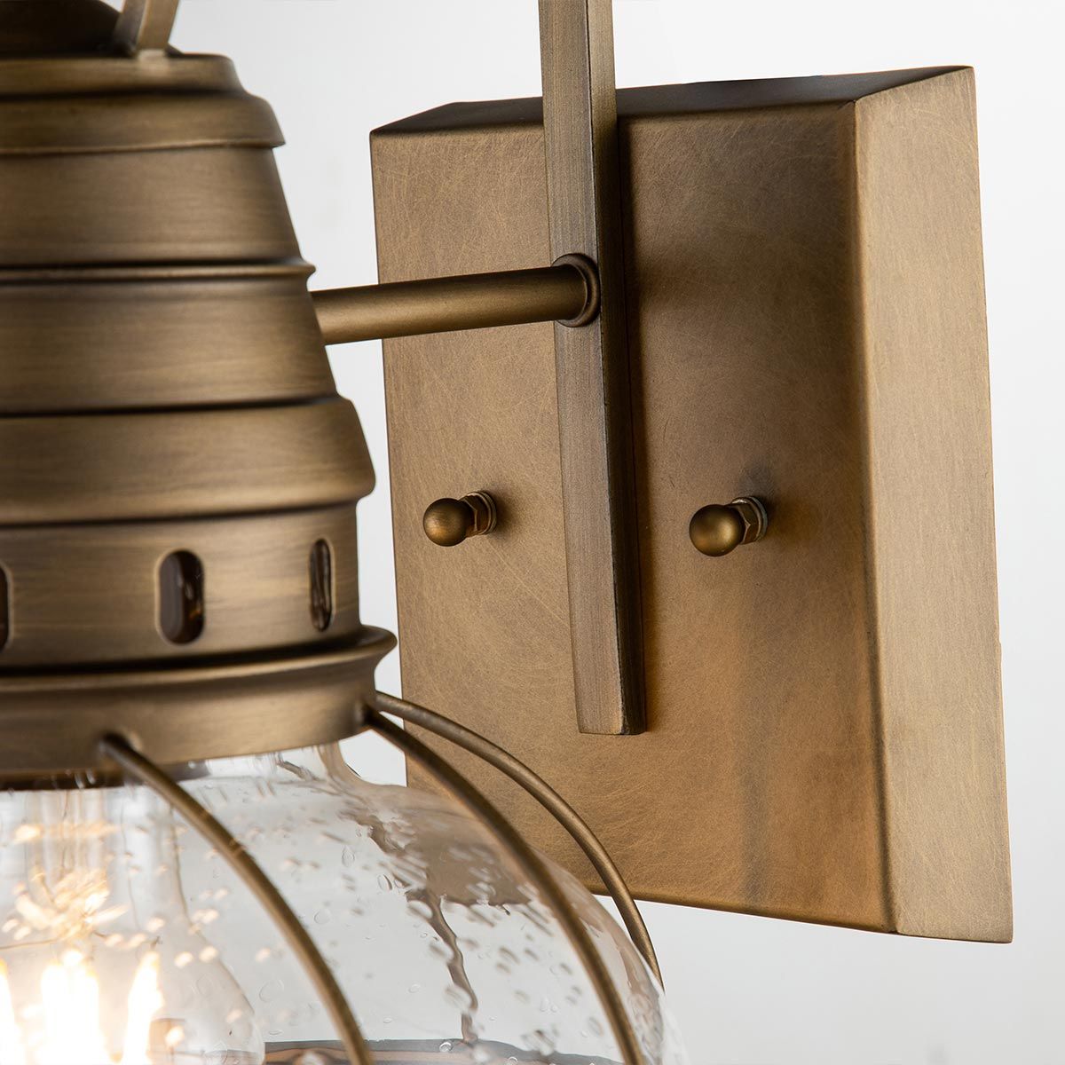 Bridgepoint 1 - flammige mittelgroße Wandlaterne - Naturmessing - Elsteadlighting - KL - BRIDGEPOINT - M - NBR