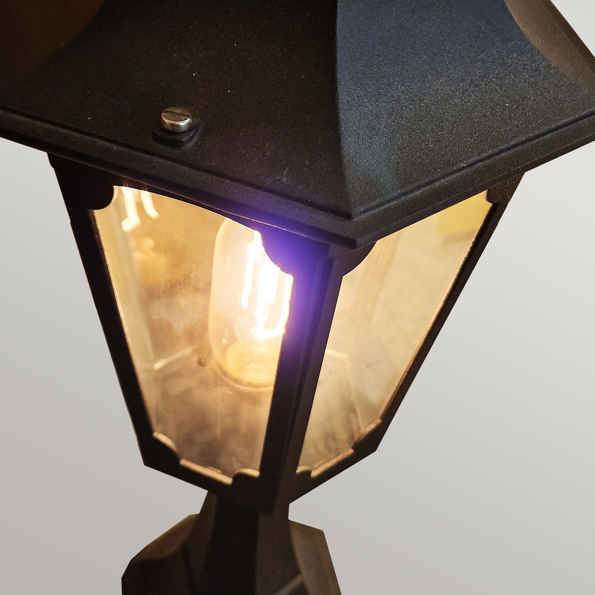 Chapel 1 - flammige Sockellaterne - Schwarz - Elsteadlighting - CP4 - BLACK